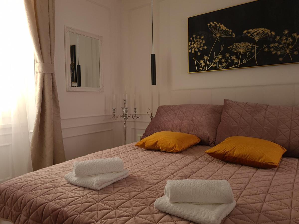 Apartment Trixi Maksimijan Pola Esterno foto